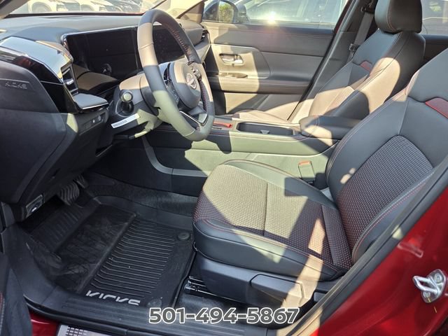 Certified 2026 Nissan Kicks SR w/ Cold Weather Package FWD image 9