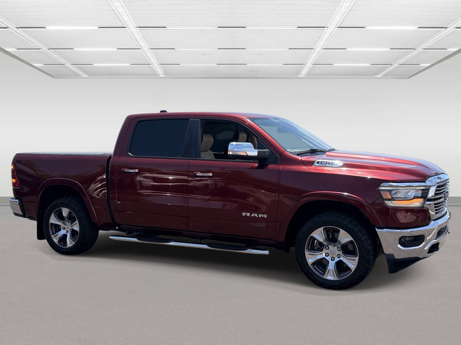 Used 2019 RAM 1500 Laramie AWD/4WD image 7