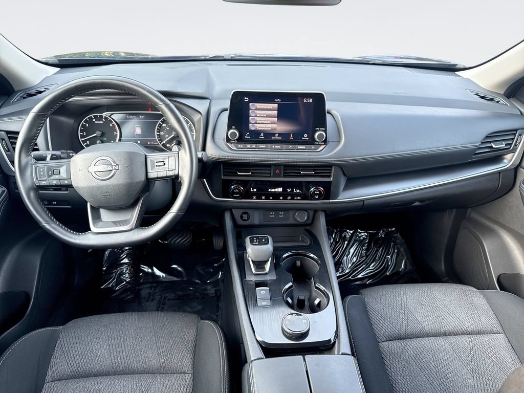 Used 2025 Nissan Rogue SV AWD/4WD image 28