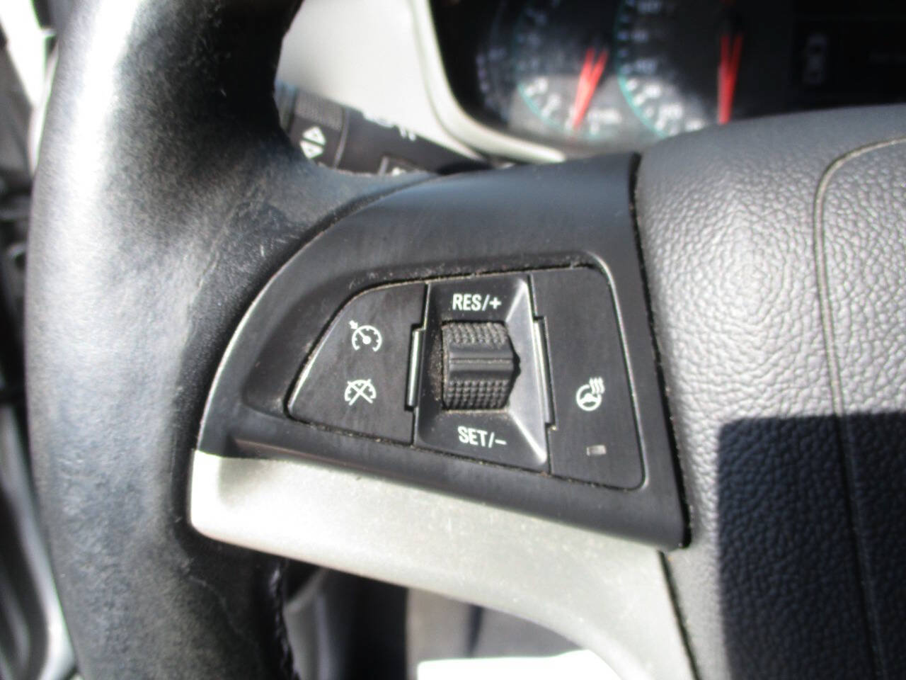 Used 2018 Chevrolet Sonic Premier FWD image 15