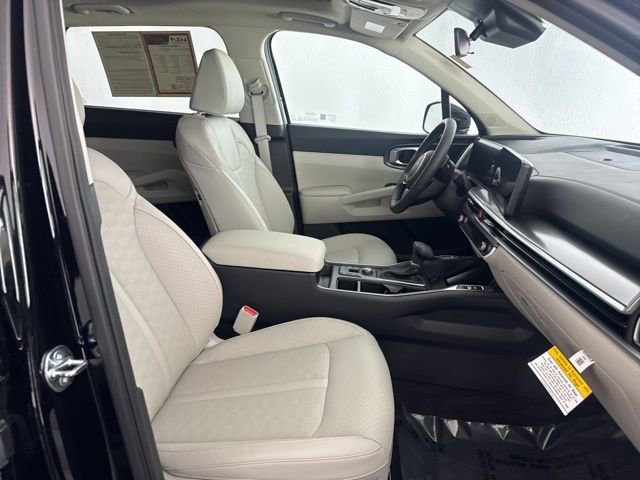 Certified 2025 Kia Sorento S w/ Panoramic Sunroof Package image 22