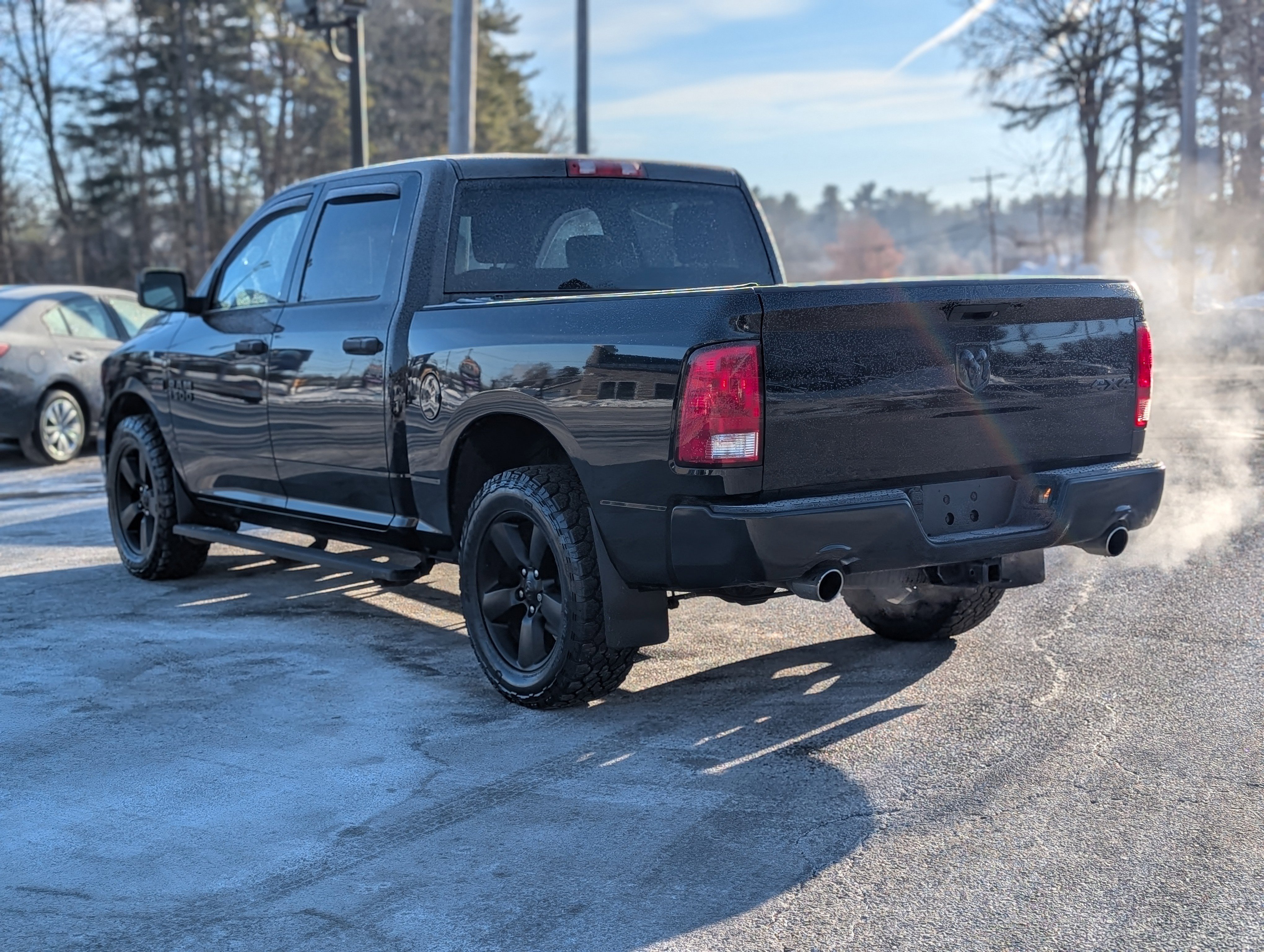 Used 2017 RAM 1500 Express w/ Black Ram 1500 Express Group image 8