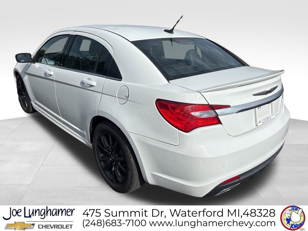 Used 2014 Chrysler 200 Limited w/ 200 Super S Group FWD image 6