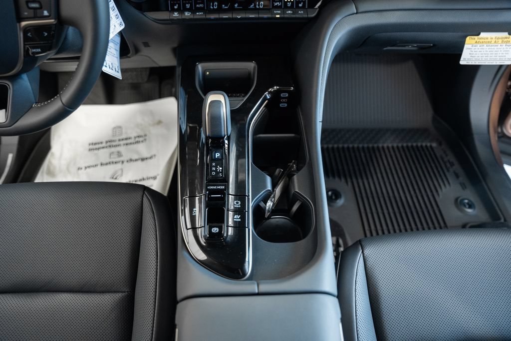 New 2026 Toyota Crown Signia AWD/4WD image 31