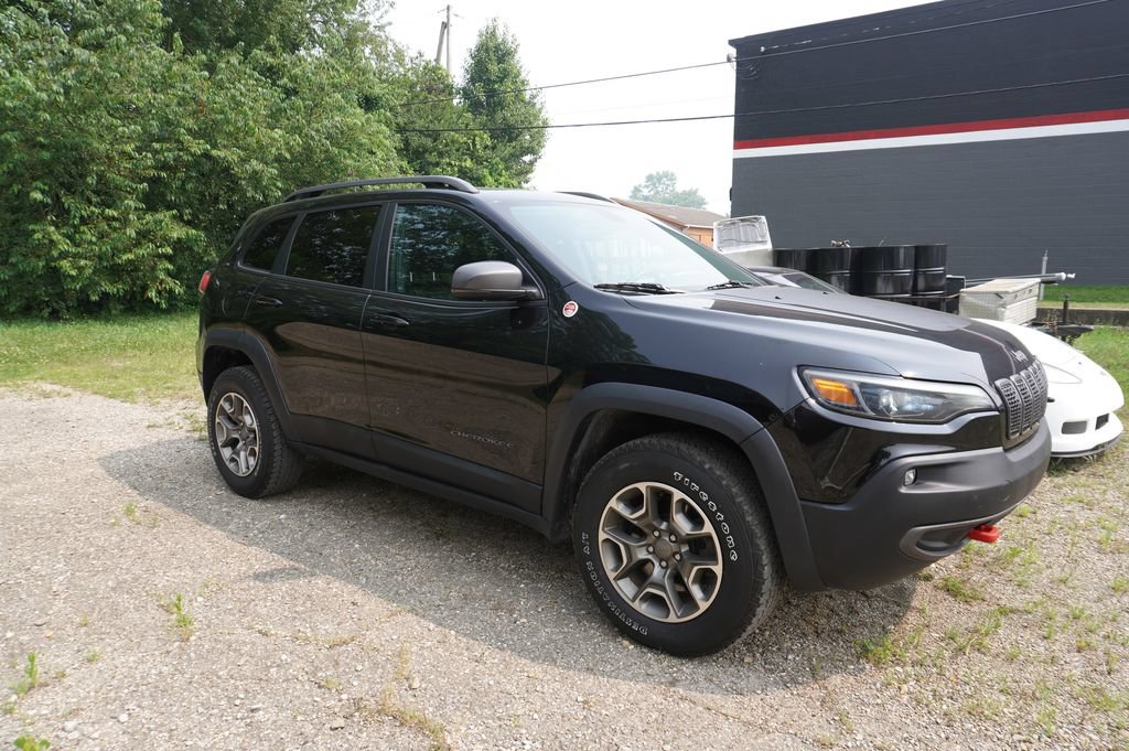 Used 2020 Jeep Cherokee Trailhawk w/ Cold Weather Group AWD/4WD image 10