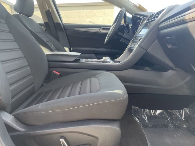 Used 2019 Ford Fusion SE image 26