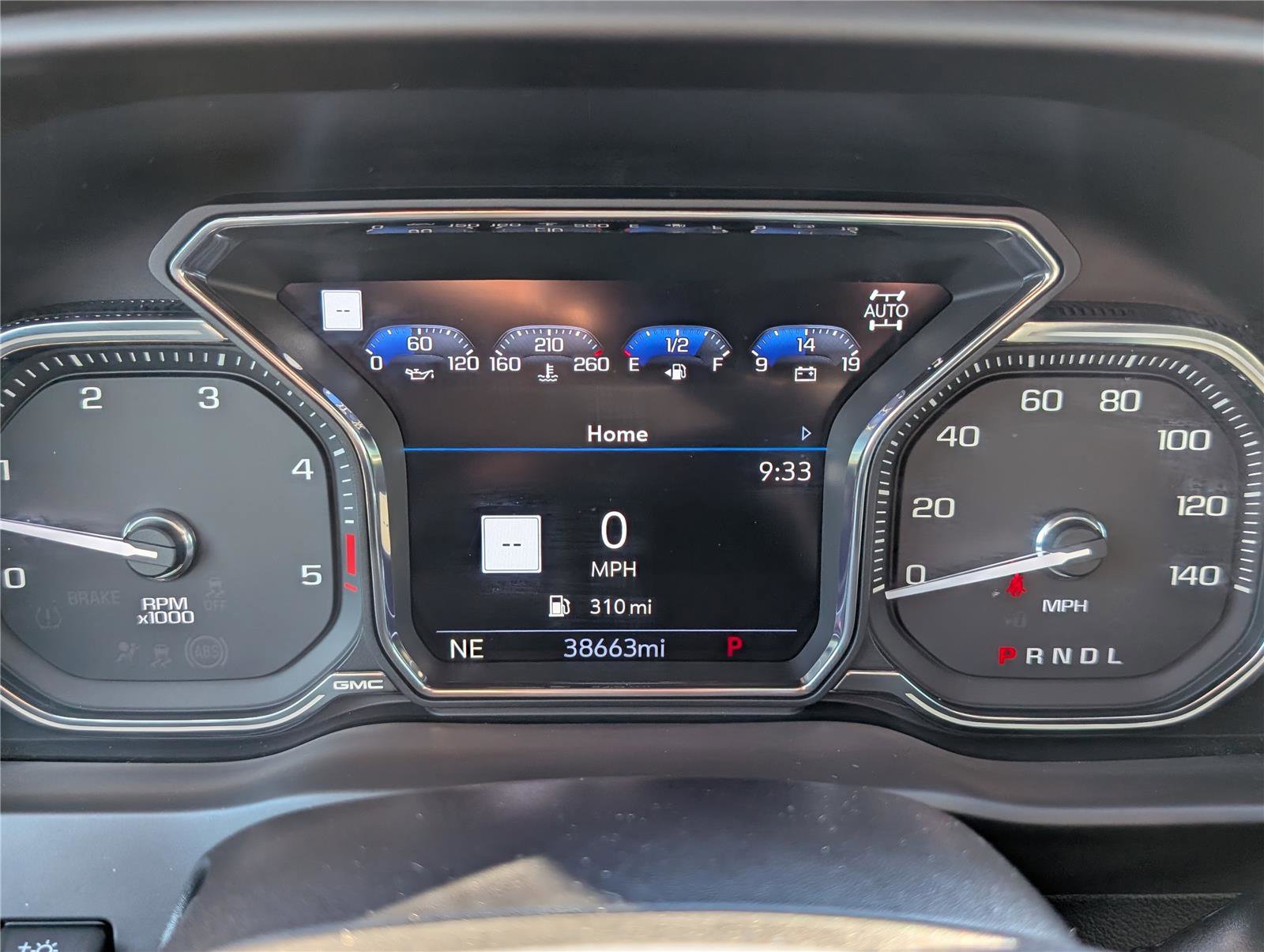 Used 2023 GMC Sierra 3500 Denali w/ Denali Ultimate Package image 32