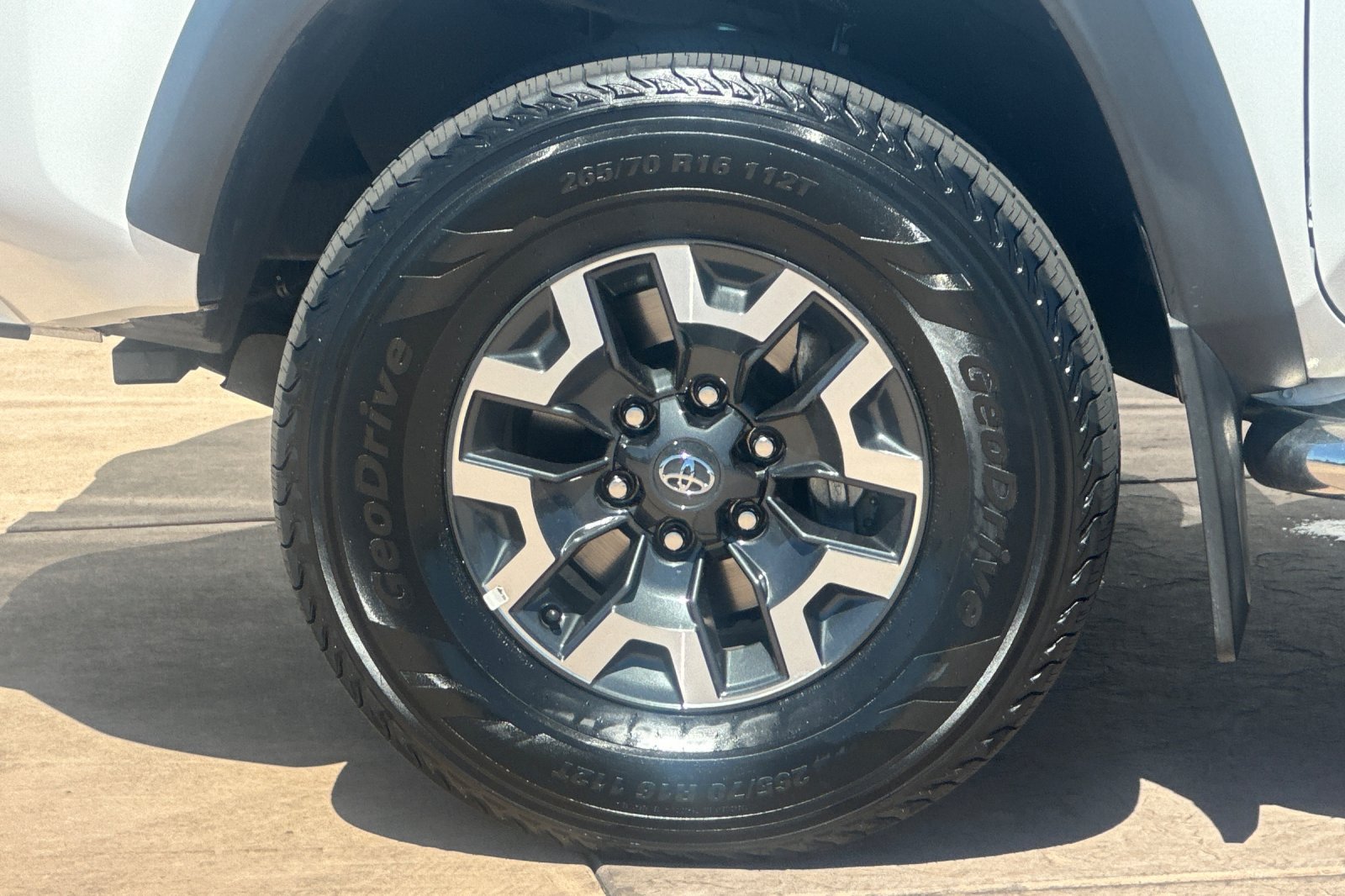 Used 2023 Toyota Tacoma TRD Off-Road AWD/4WD image 31
