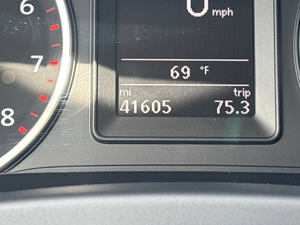 Used 2017 Volkswagen Tiguan Limited w/ Alloy Wheels Package AWD/4WD image 13