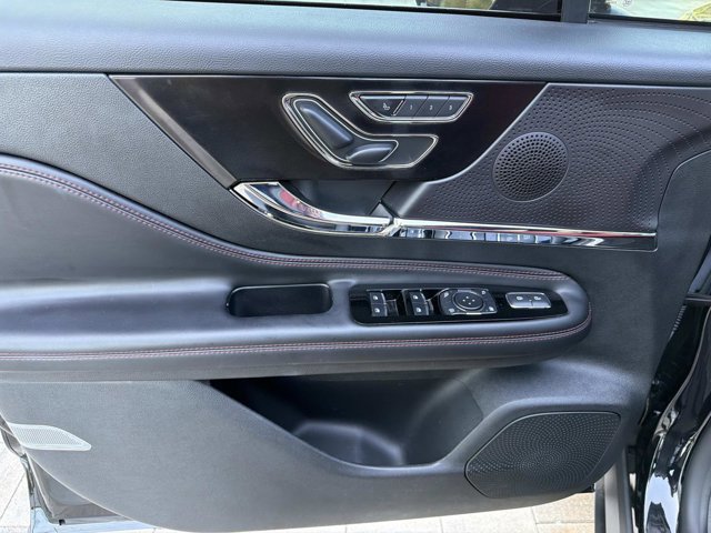 Used 2024 Lincoln Corsair Reserve AWD/4WD image 11