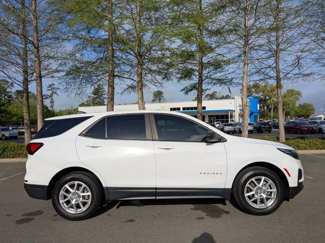 Used 2023 Chevrolet Equinox LS image 9