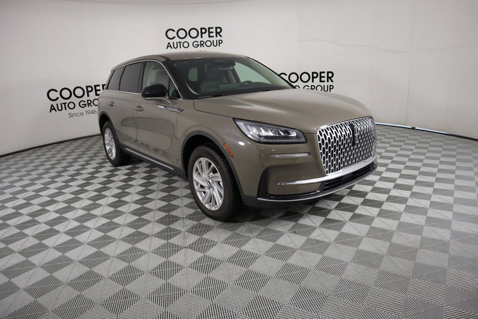 New 2025 Lincoln Corsair FWD image 1