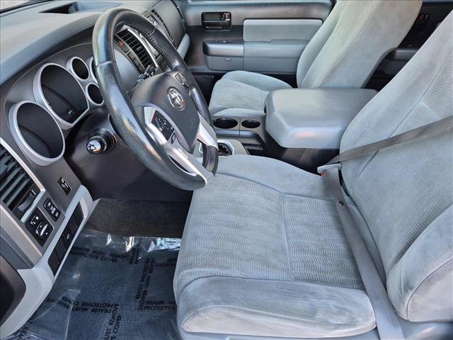 Used 2017 Toyota Sequoia SR5 AWD/4WD image 14