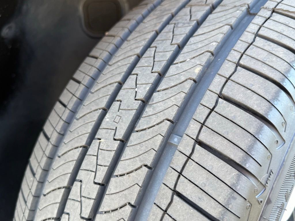 Used 2025 Kia Telluride S image 38