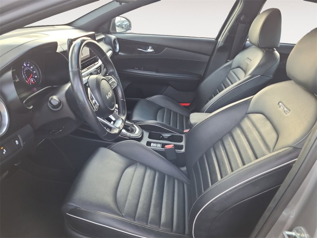Used 2022 Kia Forte GT-Line w/ GT-Line Premium Package image 9