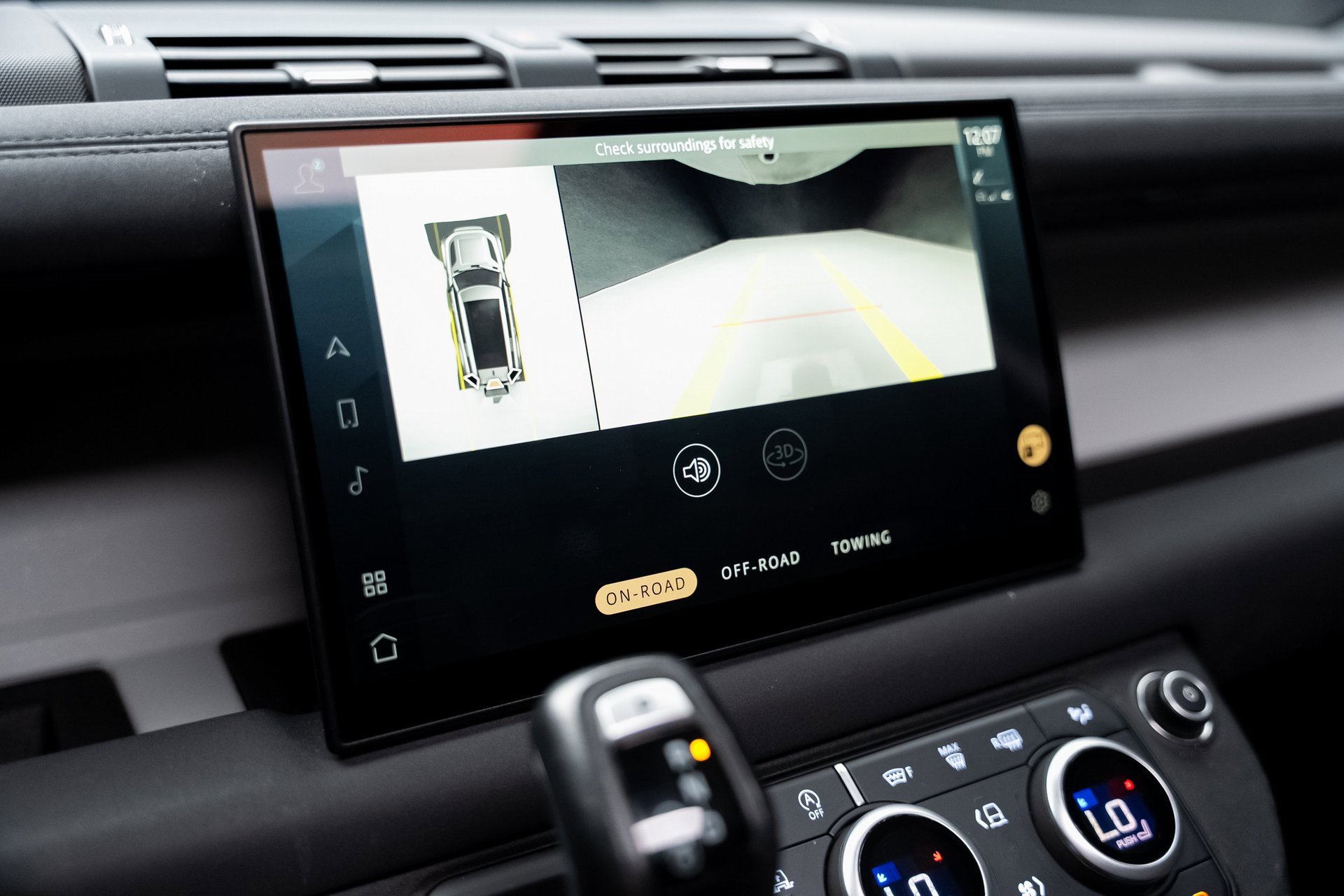 Used 2023 Land Rover Defender 130 SE image 51