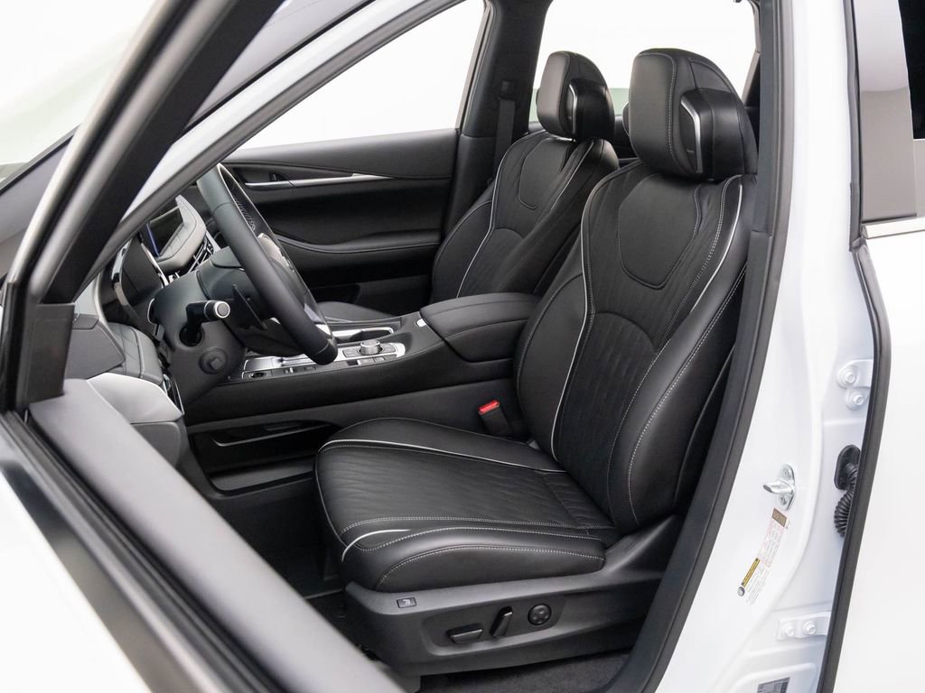 New 2026 INFINITI QX60 Autograph w/ Dark Cargo Package image 13