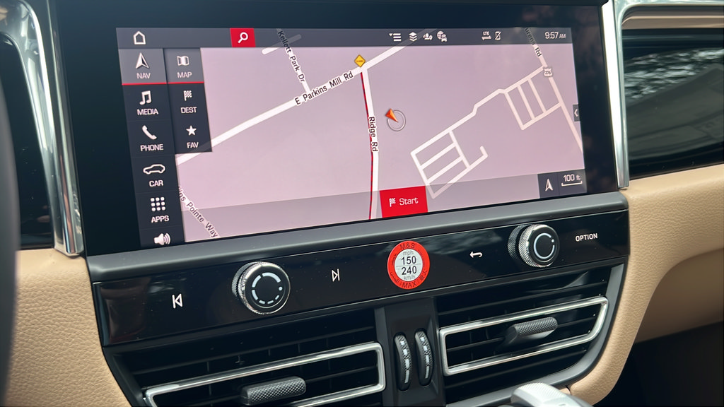 New 2026 Porsche Macan AWD/4WD image 28