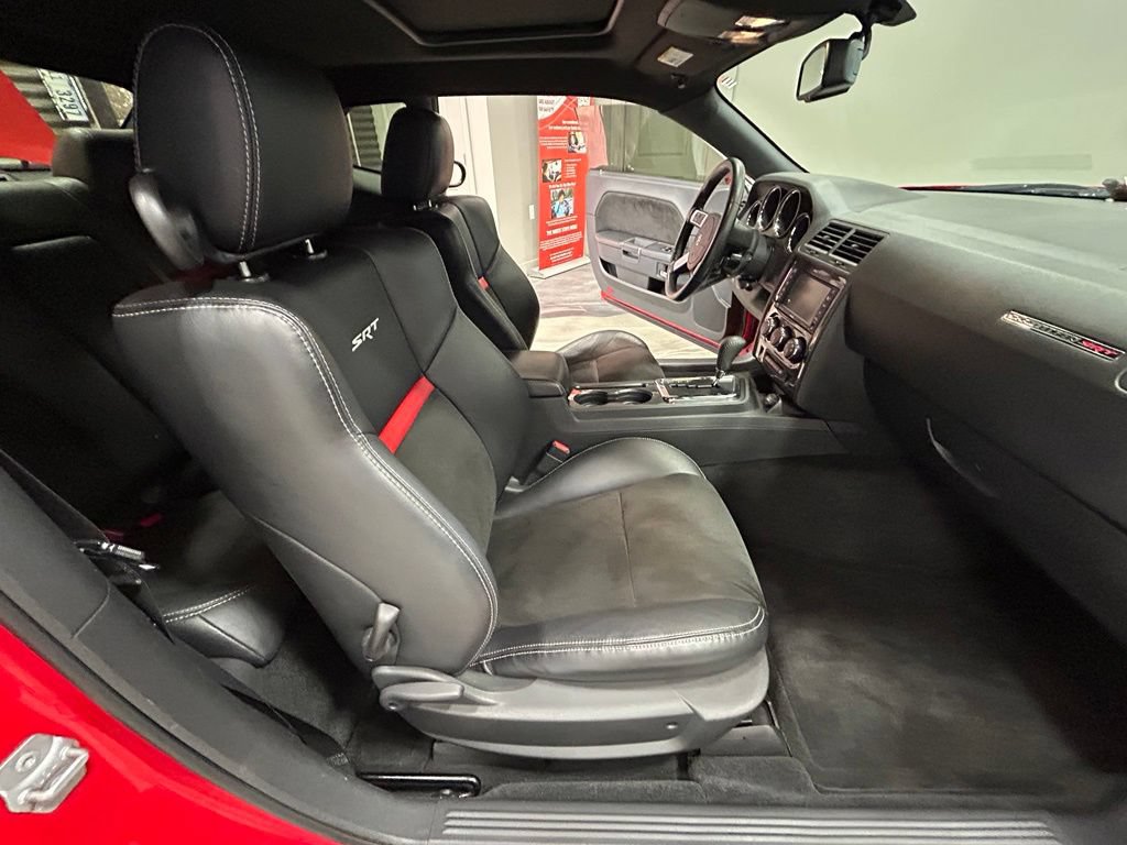 Used 2009 Dodge Challenger SRT8 RWD image 38