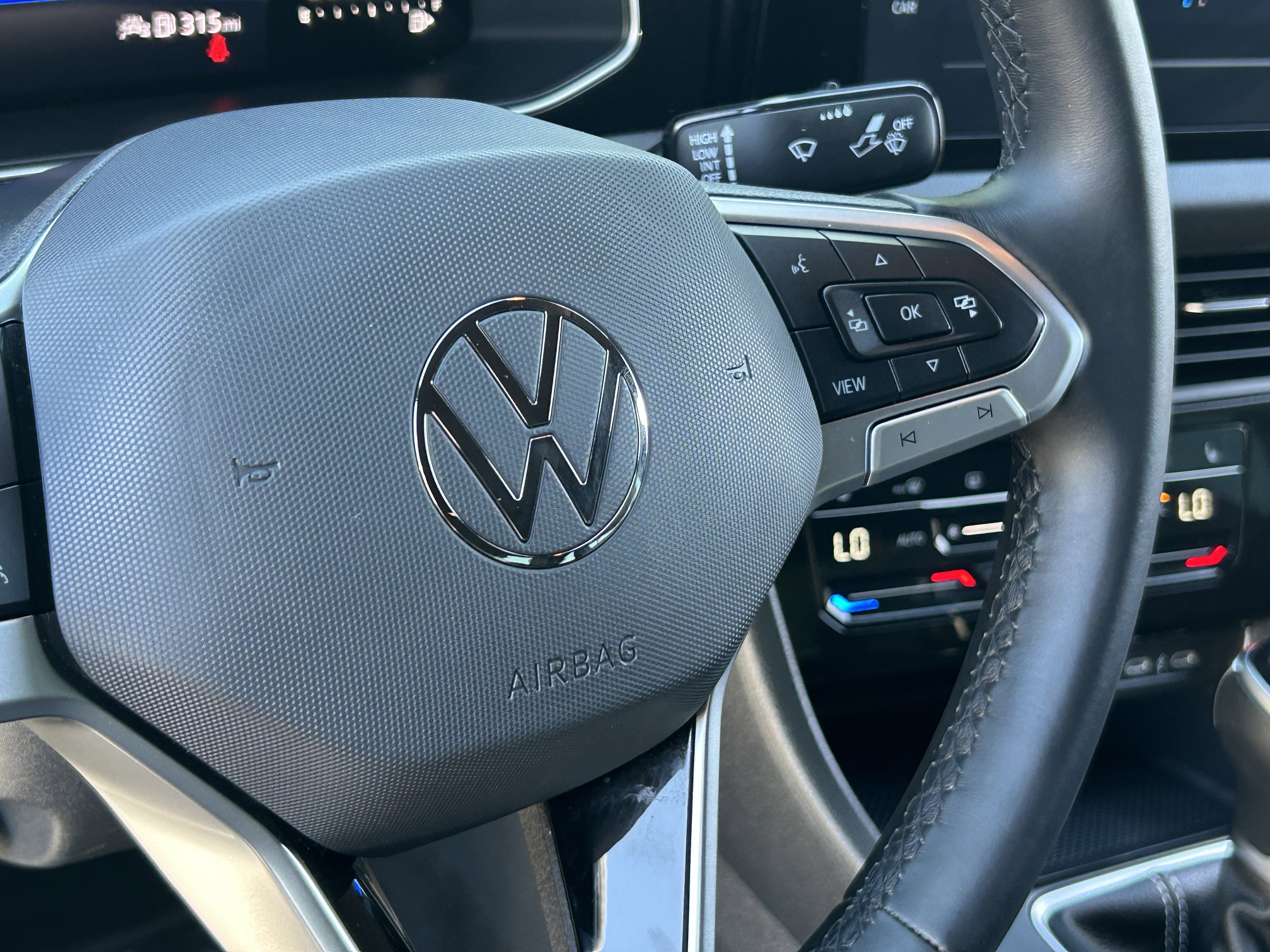 Used 2025 Volkswagen Jetta Sport image 26