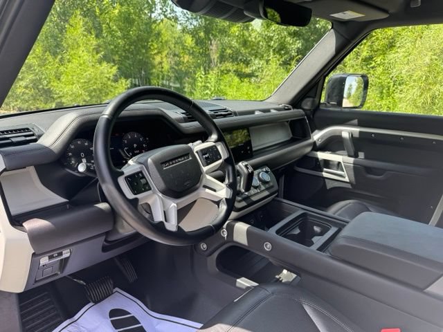 Used 2024 Land Rover Defender 110 S AWD/4WD image 9
