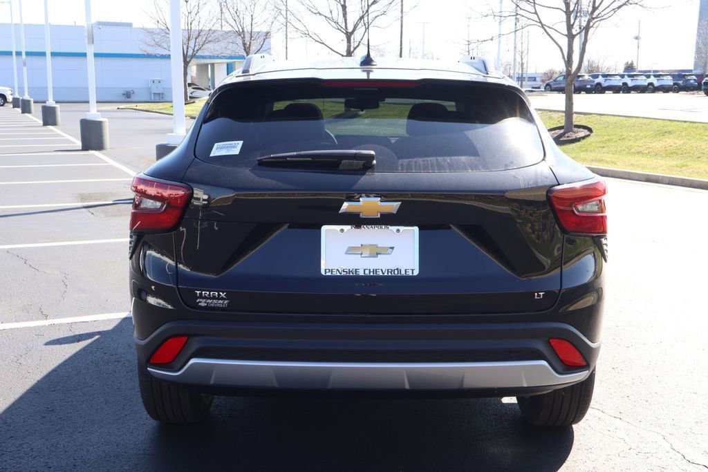 New 2026 Chevrolet Trax LT w/ Sunroof Package FWD image 6