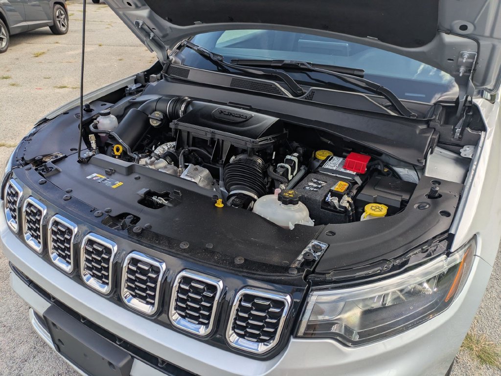 Used 2025 Jeep Compass Limited AWD/4WD image 38