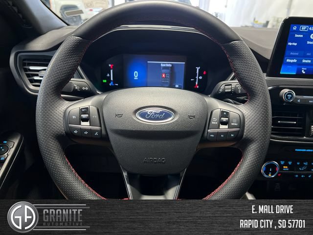 Used 2025 Ford Escape ST-Line Select AWD/4WD image 9