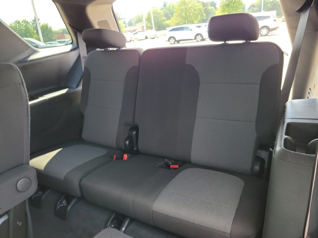 Used 2023 Chevrolet Traverse LT FWD image 30