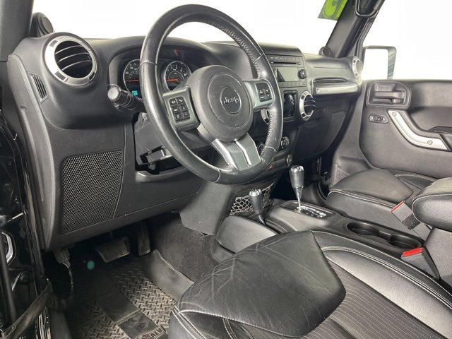 Used 2013 Jeep Wrangler Unlimited Sport image 2