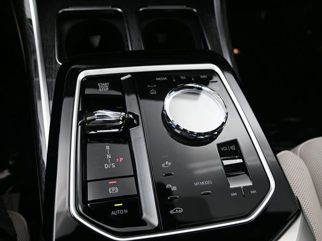 New 2025 BMW 760i xDrive w/ Executive Package image 13