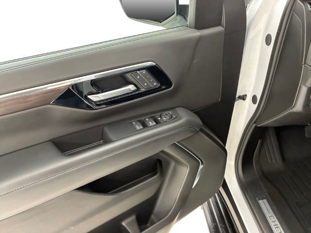 Certified 2025 Chevrolet Tahoe LT AWD/4WD image 13