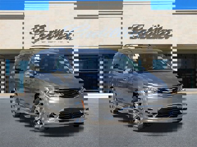 Used 2018 Chrysler Pacifica Limited w/ Advanced Safetytec Group