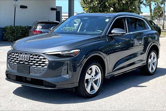 Certified 2025 Audi Q5 Premium Plus w/ Premium Plus AWD/4WD image 9