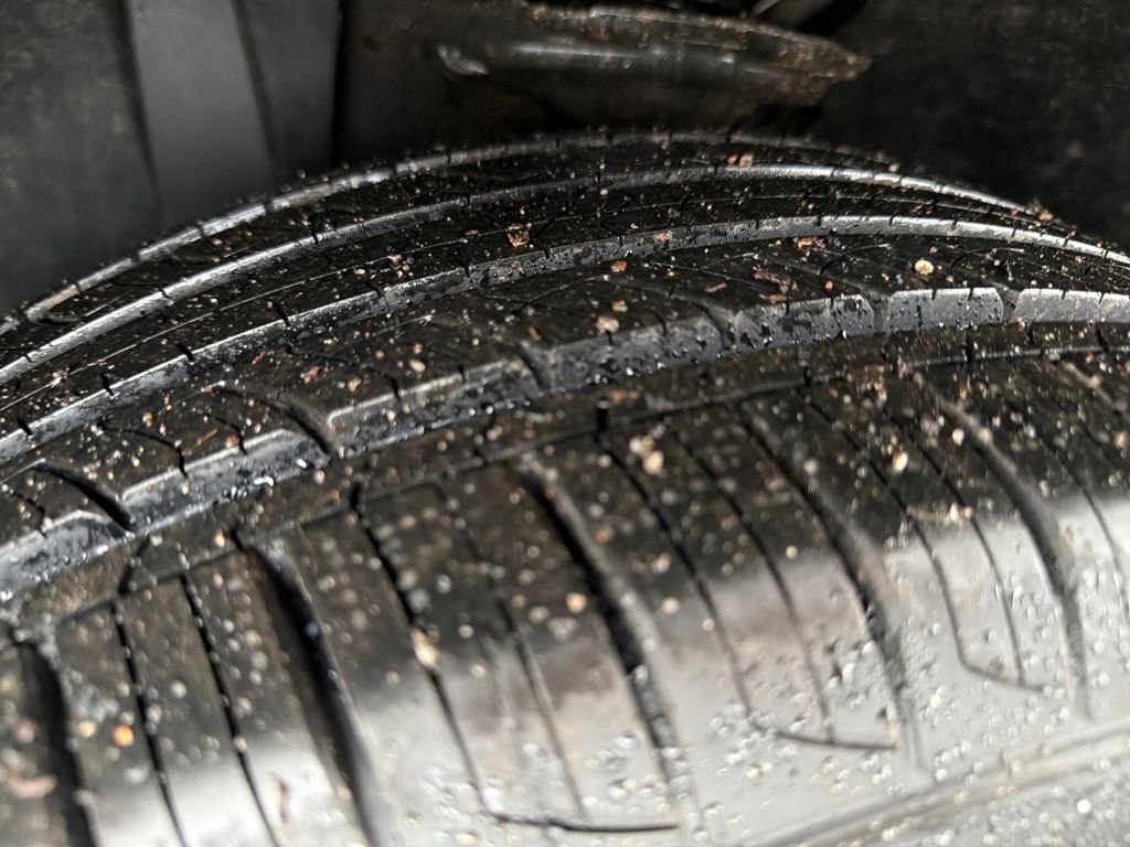 Used 2024 Volkswagen Tiguan SE image 29