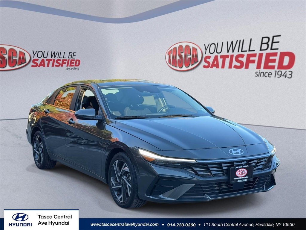 Certified 2024 Hyundai Elantra SEL w/ Convenience Package