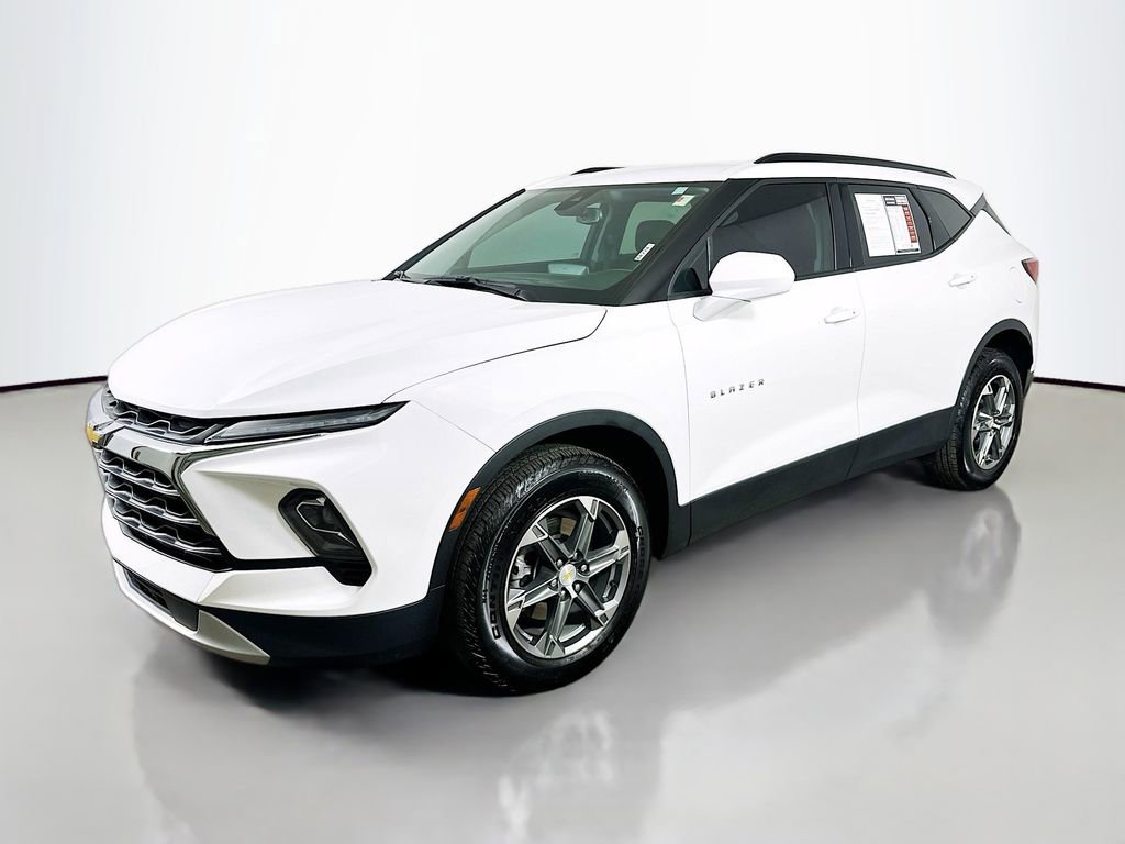 Used 2024 Chevrolet Blazer LT w/ Convenience Package image 3