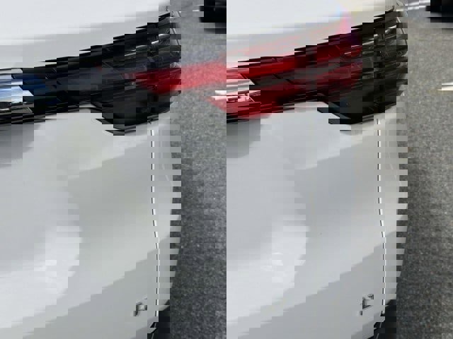 Used 2023 Chevrolet Traverse LT image 7