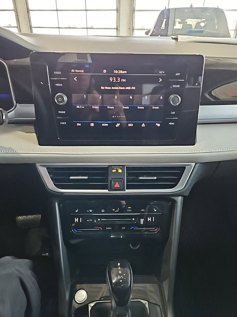 New 2026 Volkswagen Taos SE image 30