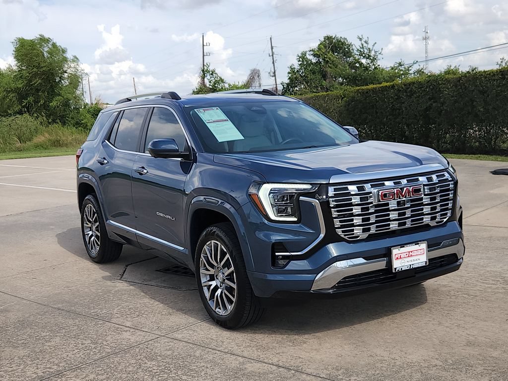 Used 2026 GMC Terrain Denali AWD/4WD image 3