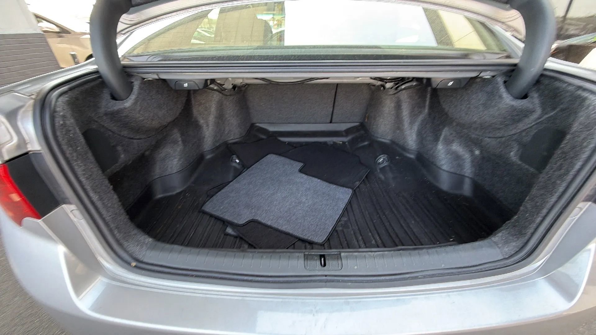 Used 2012 Acura TSX Sedan image 10