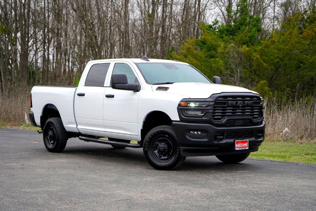 Used 2026 RAM 2500 Tradesman AWD/4WD image 2