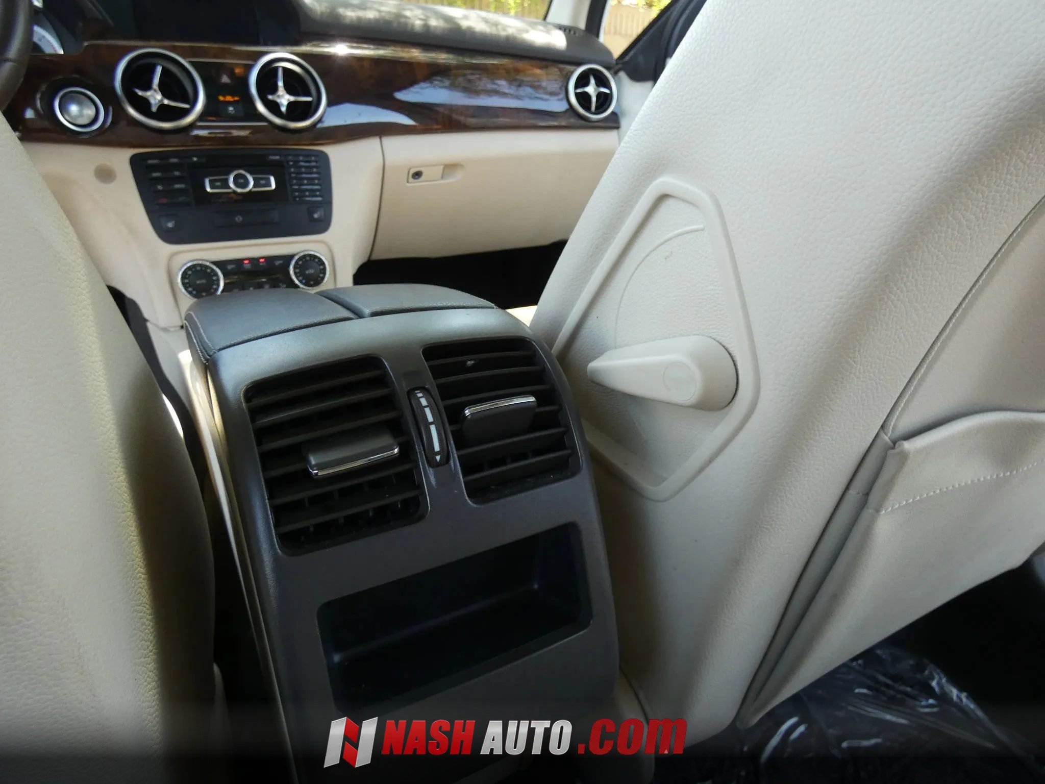 Used 2015 Mercedes-Benz GLK 350 2WD image 27