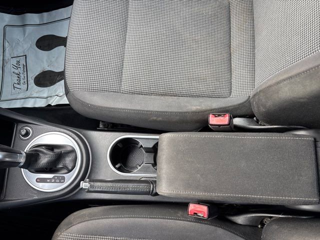 Used 2018 Volkswagen Beetle 2.0T S FWD image 27