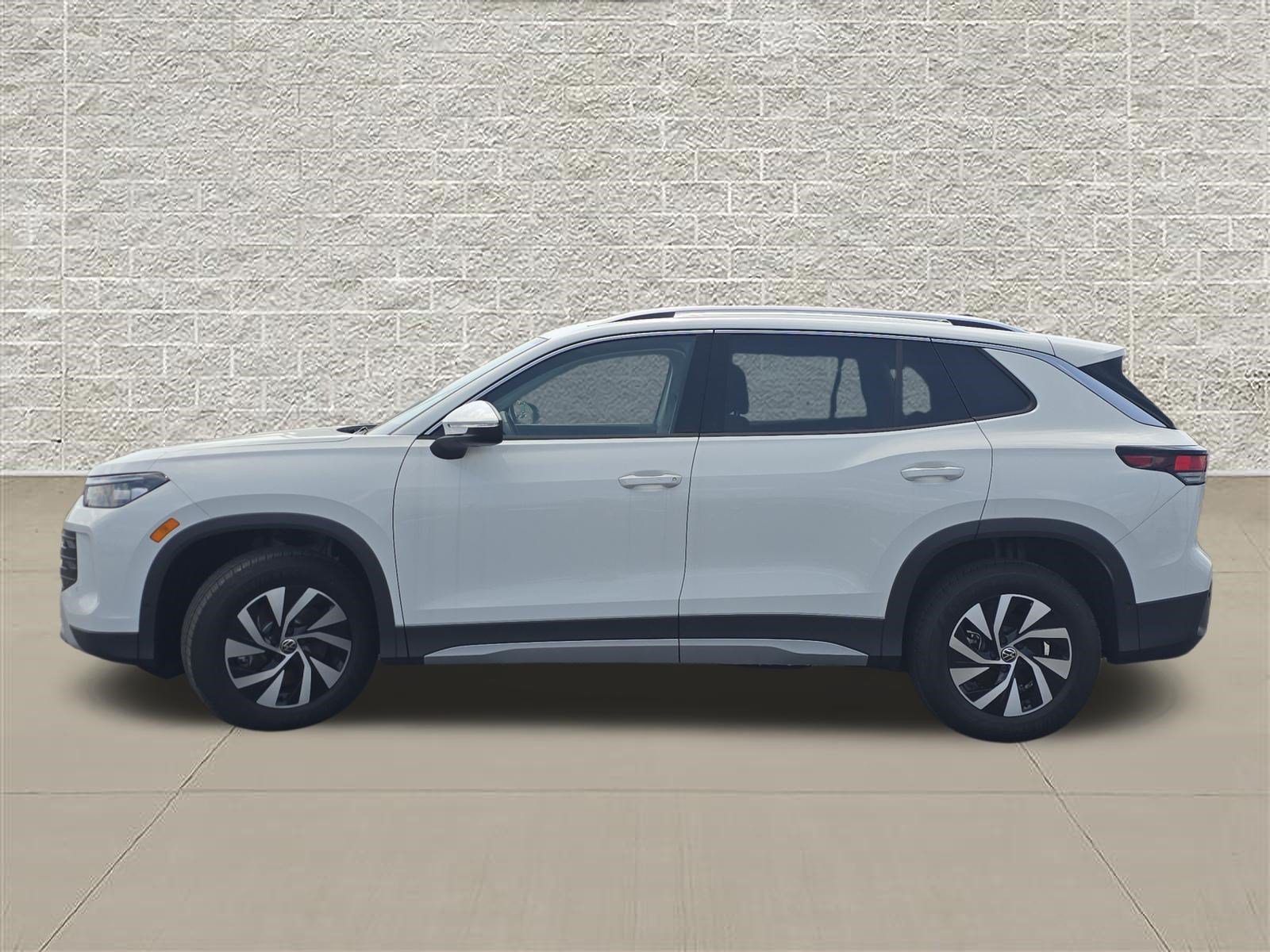 New 2026 Volkswagen Tiguan S AWD/4WD image 4