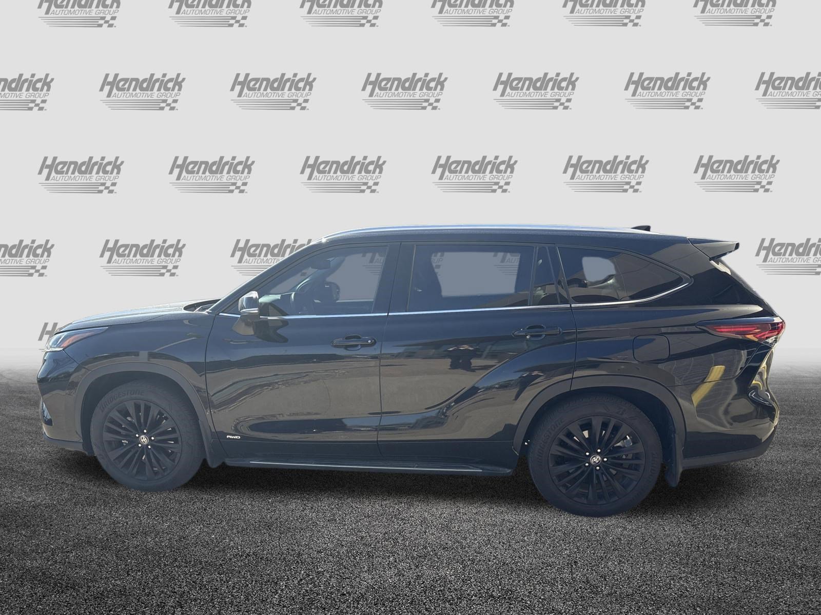 Used 2024 Toyota Highlander Platinum image 7