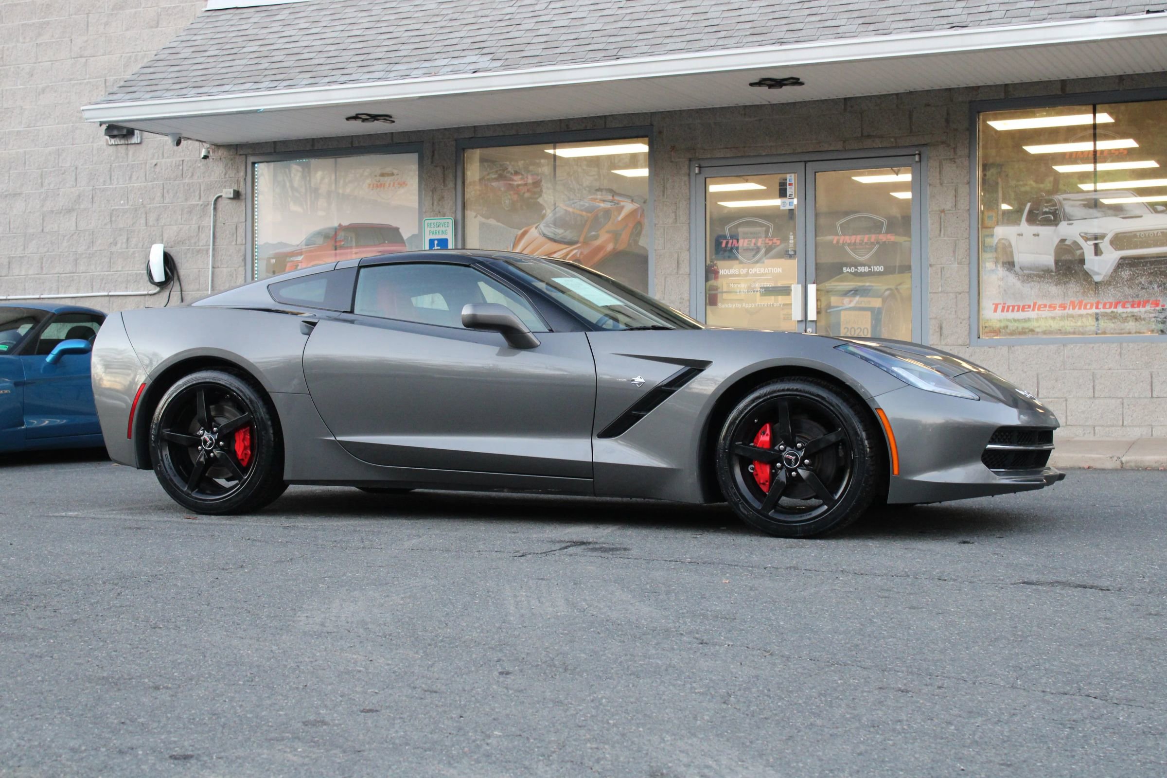 Used 2015 Chevrolet Corvette Stingray Coupe 2D image 3