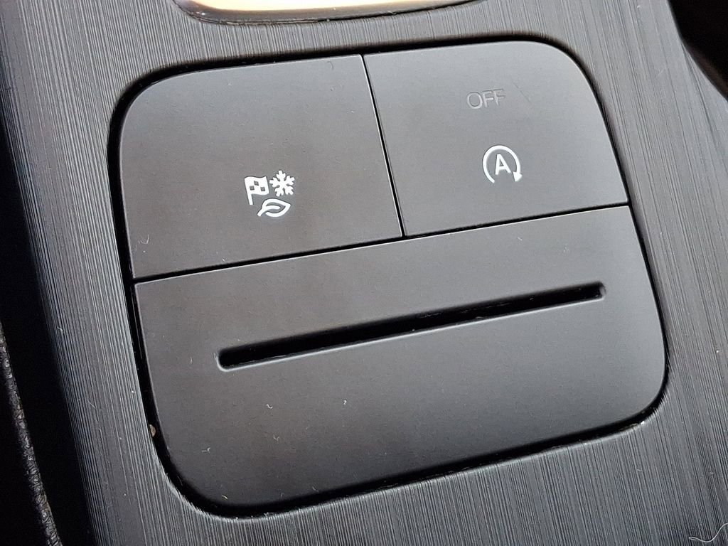 Used 2022 Ford Escape SE w/ Convenience Package image 25