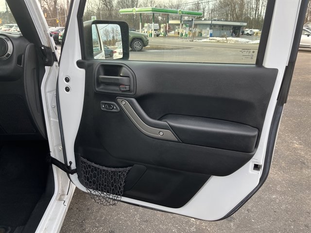 Used 2016 Jeep Wrangler Unlimited Sport w/ Quick Order Package 24S AWD/4WD image 27