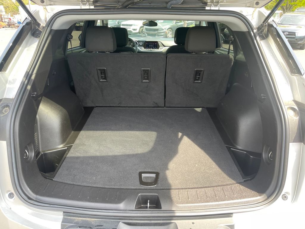 Used 2022 Chevrolet Blazer LT FWD image 17